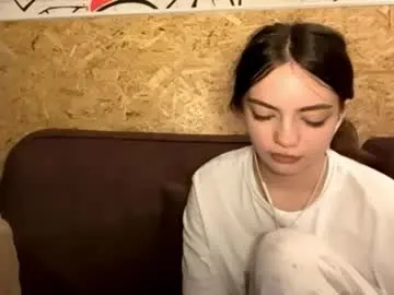 Starkrumwiede  live sex cam