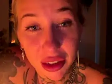 Wantingomen  live sex cam