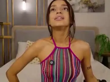 Adoracortes  live sex cam