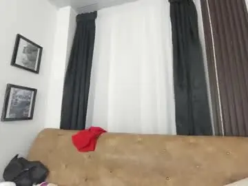 Clarita_hills  live sex cam