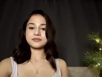 Emilia_b  live sex cam