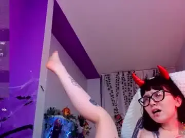 Hazeltompson  live sex cam