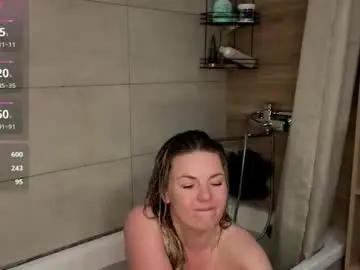 Illuminea  live sex cam