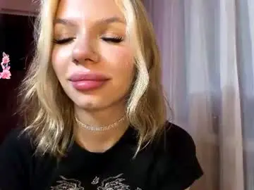 Isabelluck  live sex cam