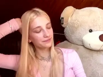 Janicesivertsen  live sex cam