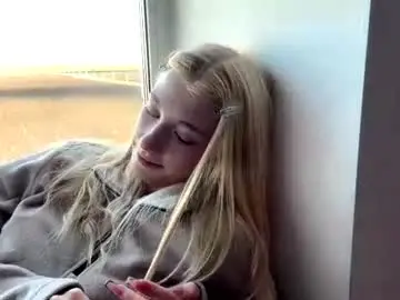 Janicesivertsen  live sex cam