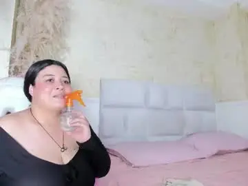 Julietakane  live sex cam