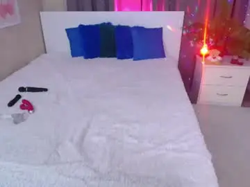 Kriiskiss  live sex cam