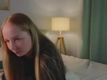 Marylouiselidbom  live sex cam