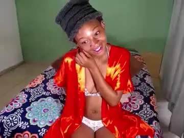 Petitesammy  live sex cam