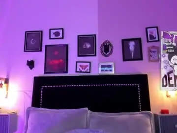 Pinkk_demon  live sex cam