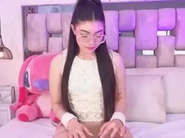 Chloe_thompsonn_  live sex cam