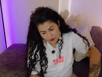 Cristallsmith1  live sex cam