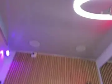 Daina_roberts1  live sex cam