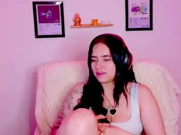 Emily_lindey_  live sex cam