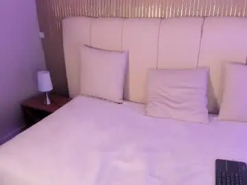 Emily_pearls  live sex cam