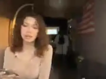 Kaleighbourek  live sex cam