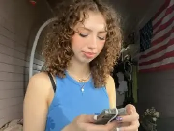Kaleighbourek  live sex cam