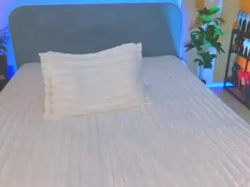 Kira_sexxx  live sex cam