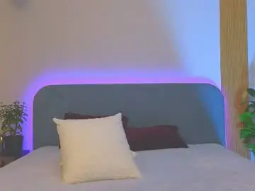 Kira_sexxx  live sex cam