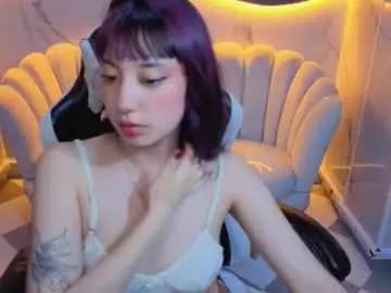 Lunara_b  live sex cam