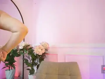 Milacrave  live sex cam