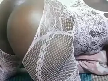 Queenkitty30  live sex cam