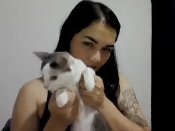 Sexychubbyanna  live sex cam