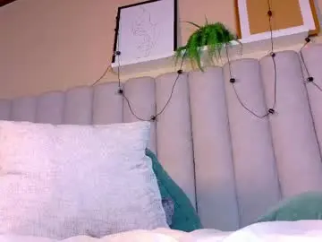 Valentinawolf__  live sex cam