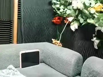 Jizzyjazzunleashed  live sex cam