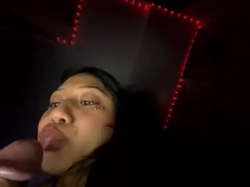 Naaatafterdark  live sex cam