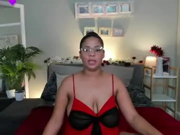 Naughtytyra  live sex cam