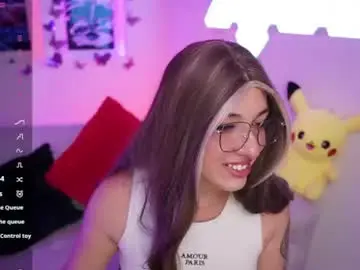 Rogueraveen  live sex cam
