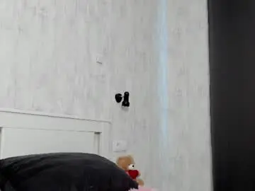Summmer_baby  live sex cam