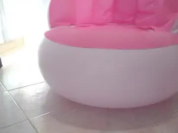 Blondiequeenofice  live sex cam