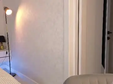 Bonnyflower  live sex cam