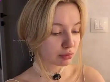 Bonnyflower  live sex cam