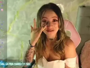 Cristal_v_  live sex cam