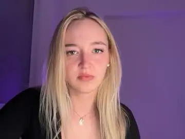 Emilypeperoni  live sex cam
