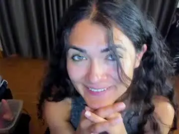 Freyarouge  live sex cam