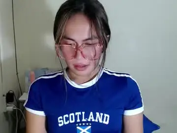 Itsurgil_kloeh  live sex cam