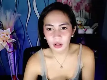 Itsurgil_kloeh  live sex cam