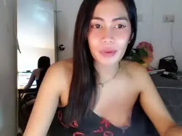 Itsurgil_kloeh  live sex cam