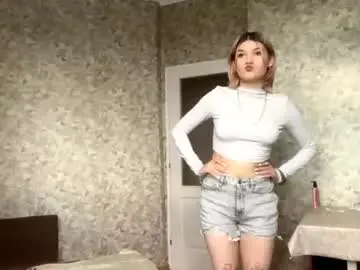 Kenyamcilwaine  live sex cam