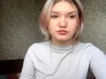 Kenyamcilwaine  live sex cam