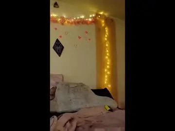 Lunanova444  live sex cam
