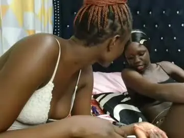 Petite_rubie  live sex cam