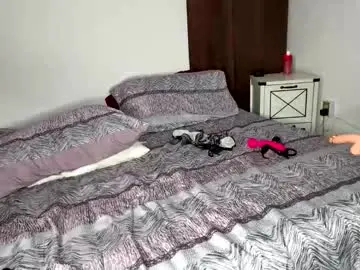 Rebeltokio  live sex cam
