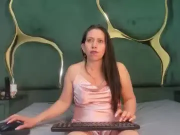 Roxannebloom  live sex cam