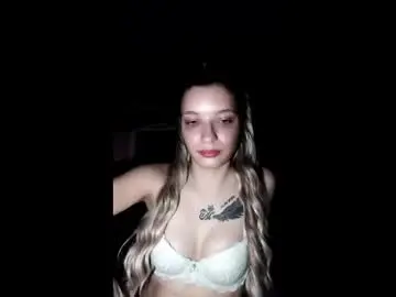 Sarakeyra  live sex cam